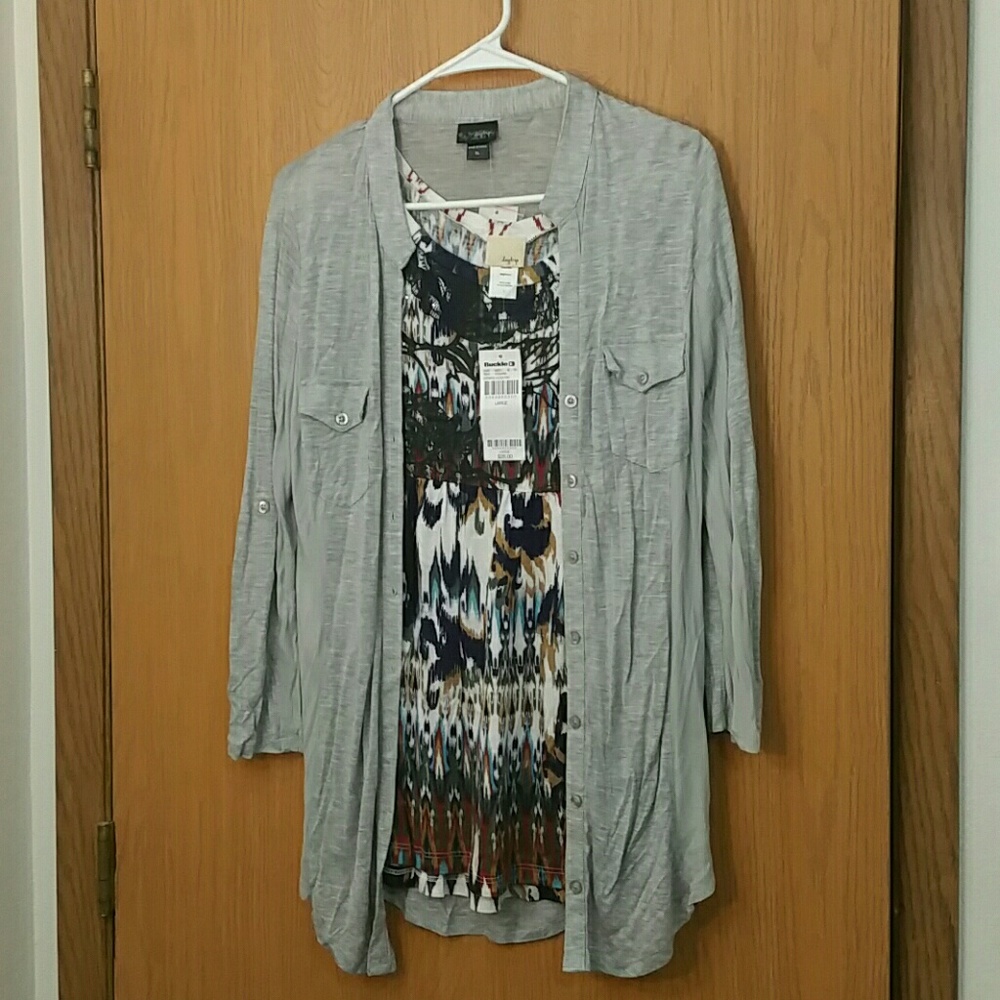 Abstract Aztek Print top from Buckle - Picture 5 of 5